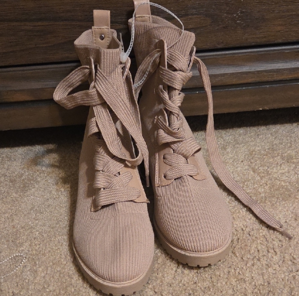 Bandolino Tan Lace Up Women's Boots